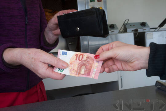 10 facts about the euro that every cashier and retailer should know